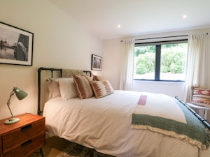A Cosy Cottage image 13