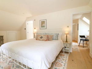 A Cosy Cottage image 7