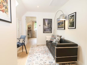 A Cosy Cottage image 5
