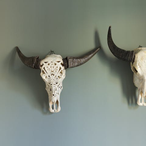 These decorative carved skulls