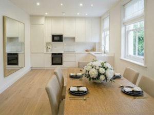 Holborn, Heart & Home image 7