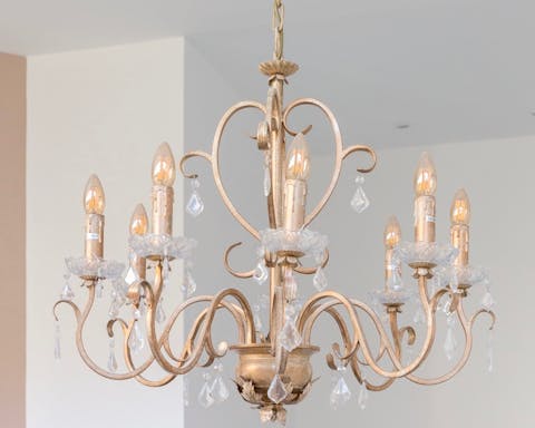 This eye-catching chandelier
