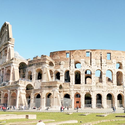 Visit the world's most famous amphitheatre – the Colosseum is a twenty-minute walk away 