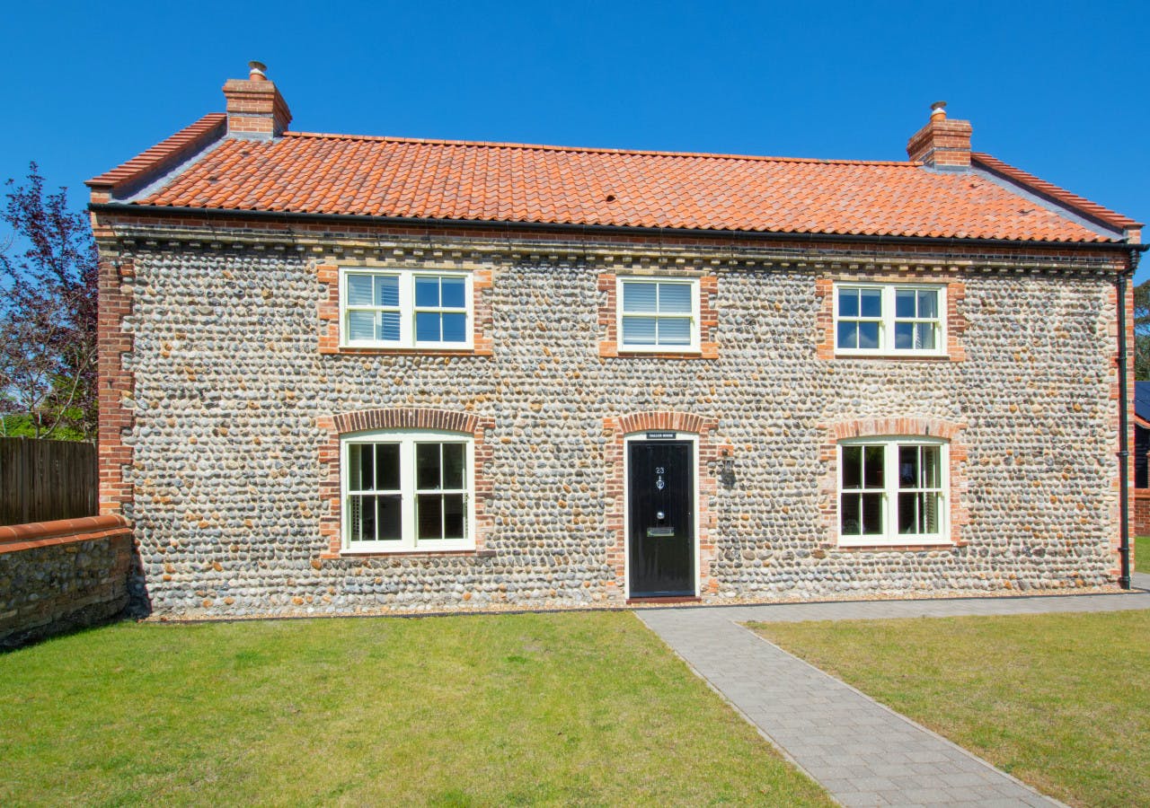 Brick & Flint, Cromer, Norfolk Plum Guide