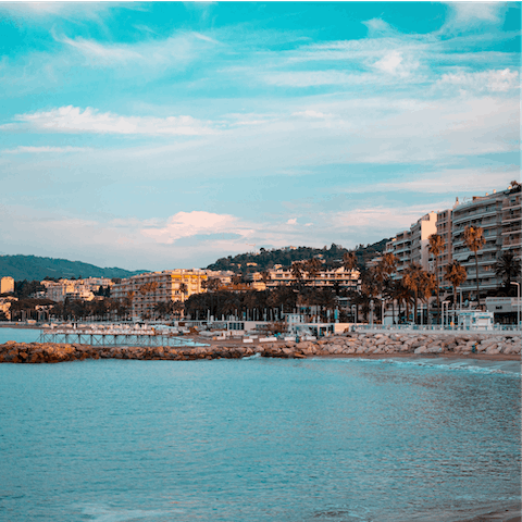 Stay in the heart of Cannes and discover its pristine beaches, cultural landmarks, and luxury boutiques
