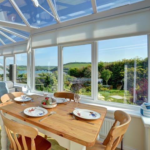 Pick up the catch of the day from Padstow Harbour, ten minutes away, for a delicious dinner