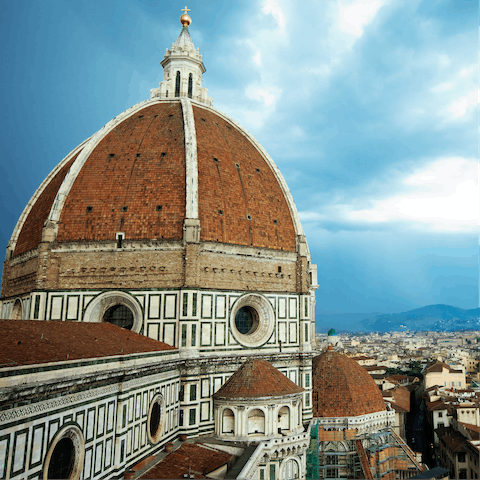 Visit the famous Florence Duomo, a thirty-minute walk away