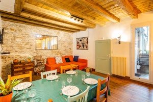 Castle & Courtyard image 9