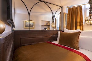 Little Parisienne image 11