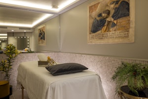 Little Parisienne image 7