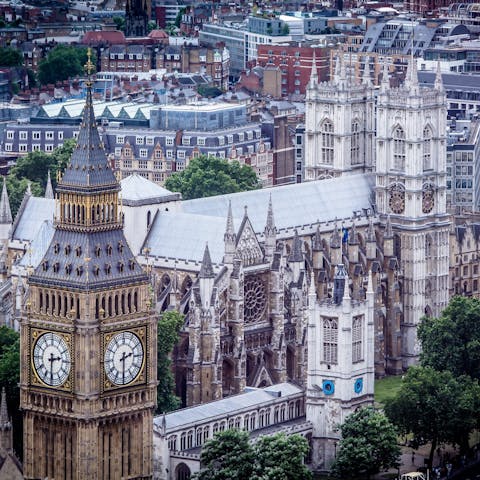 Get to know your famous neighbours—Big Ben and Westminster Abbey are five minutes away