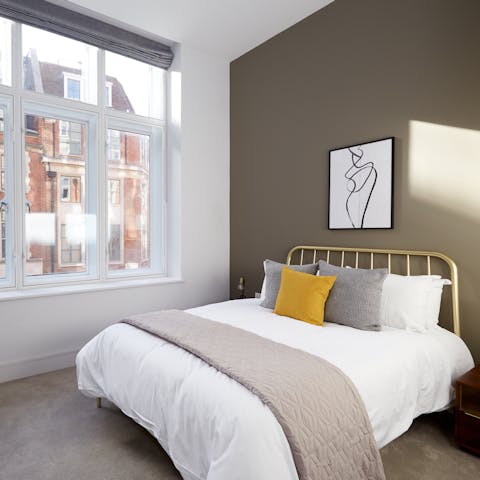 Wake up to views of the old red brick buildings of Westminster from the comfort of your plush streets