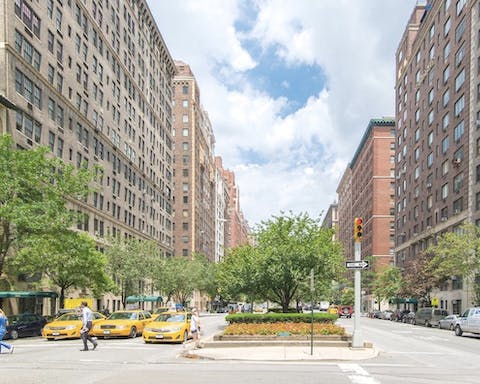 Stay in the affluent Upper East Side, under a twenty-minute walk from Central Park