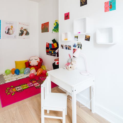 charming & tranquil children's room 