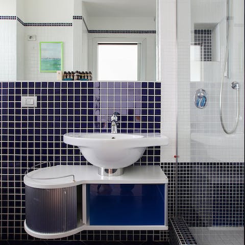 Blue bathroom tiles