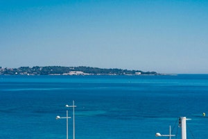 Sea & Hills image 14