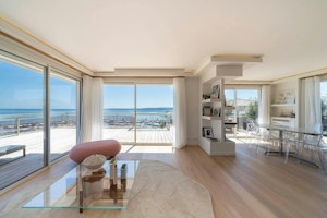 Sea & Hills image 7