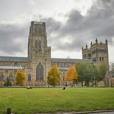 Walk to Durham Cathedral in 20 minutes