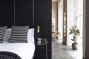 Queen Street Hideaway image 6