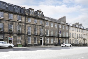 Queen Street Hideaway image 4