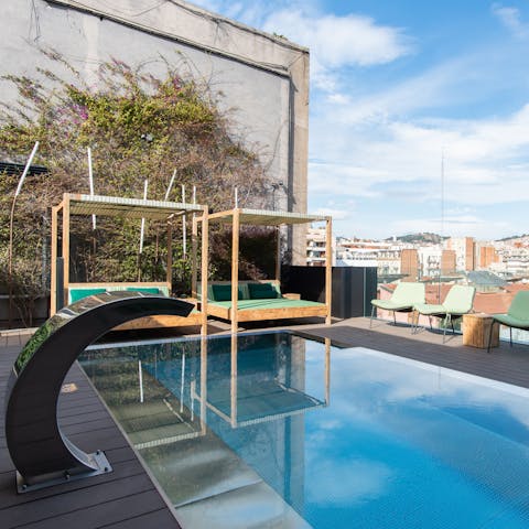 The resident-only pool & rooftop terrace