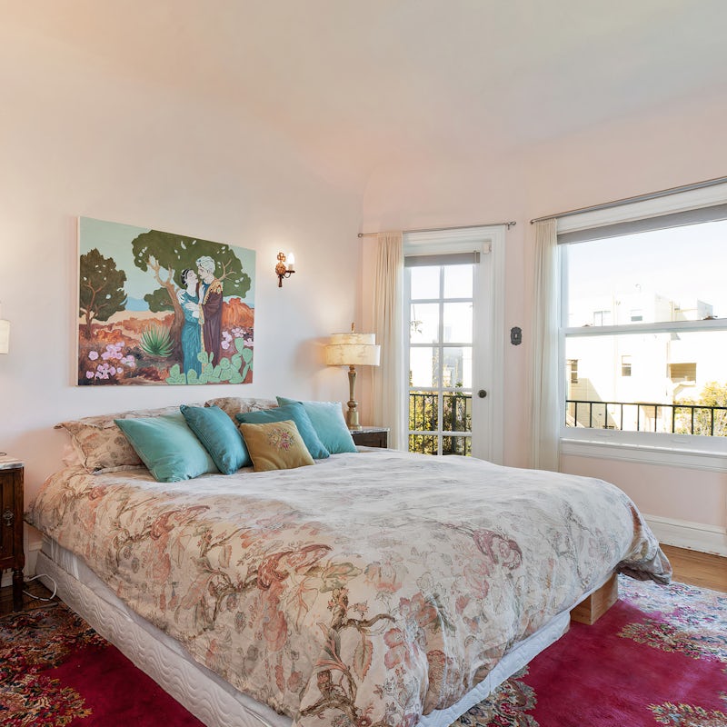 Sleep soundly thanks to the tranquil residential surroundings