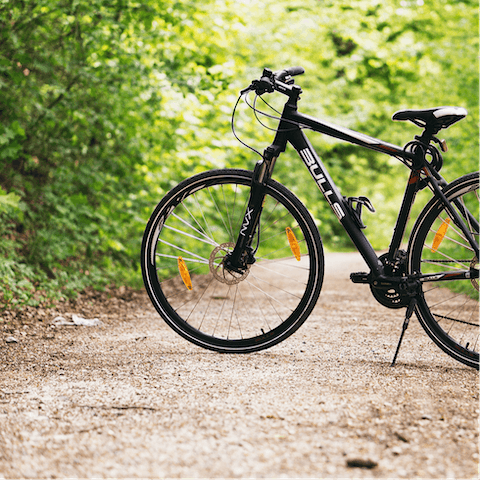Explore the riverside trails of Common's Park, just a nine-minute cycle away