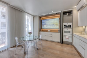 Riviera Glass image 9