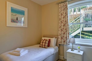 Waterside Calm image 3