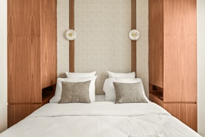 Saint-Germain Dreaming image 3