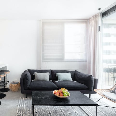 Unwind in the living area after a day of discovering Tel Aviv