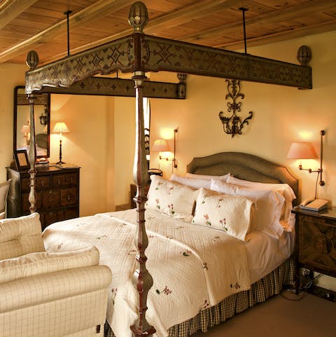 Sleep like royalty in sumptuous antique beds