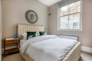Hampstead Chic image 7