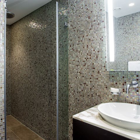 elegant mosaic bathroom