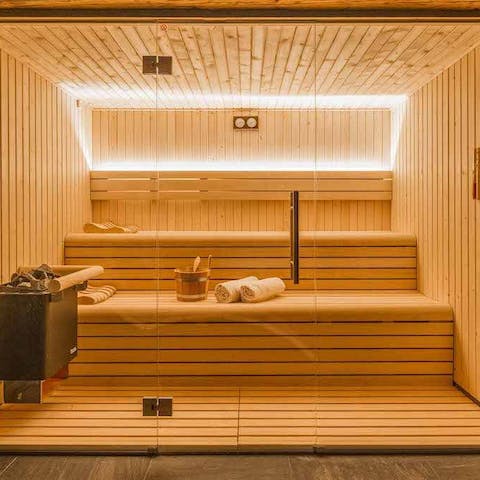 Start the day in Scandinavian style thanks to the chateau's very own sauna