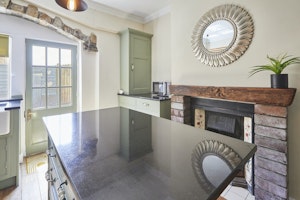 Market Town Retreat image 13