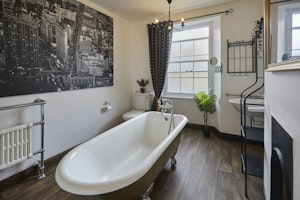Market Town Retreat image 11