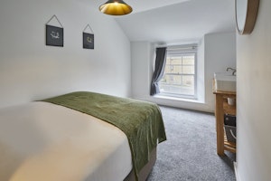 Market Town Retreat image 7