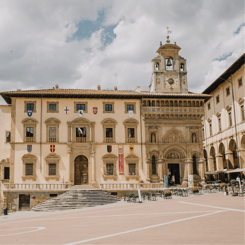 Explore the historic streets of Arezzo – just 30 kilometres away