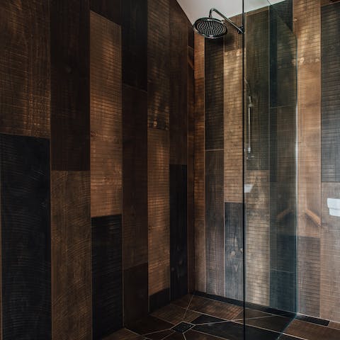 Bask in the log cabin vibes of the shower