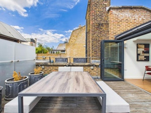Watson & Holmes image 9