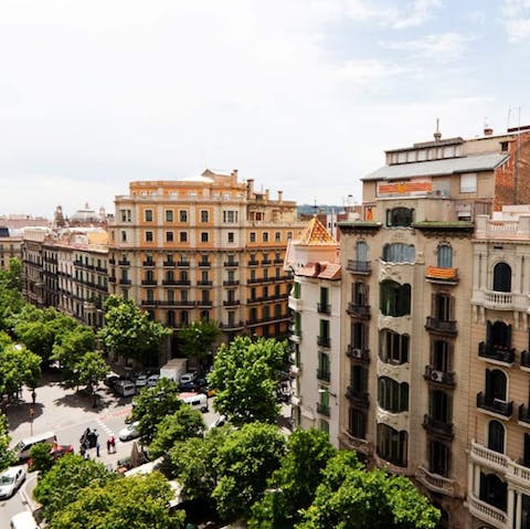 Wander along the leafy streets of Rambla de Catalunya to find shops and restaurants
