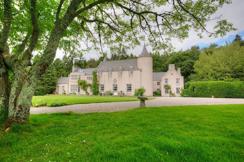 Baronial Bliss main image