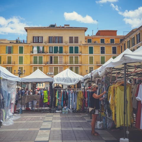 Visit the markets in Plaza Mayor for a chic bargain