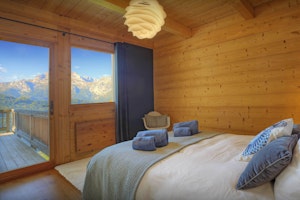 Mountain Idyll image 12