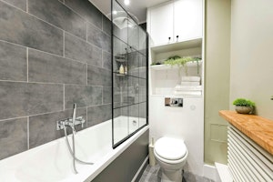 Cheerful Terrace House image 9