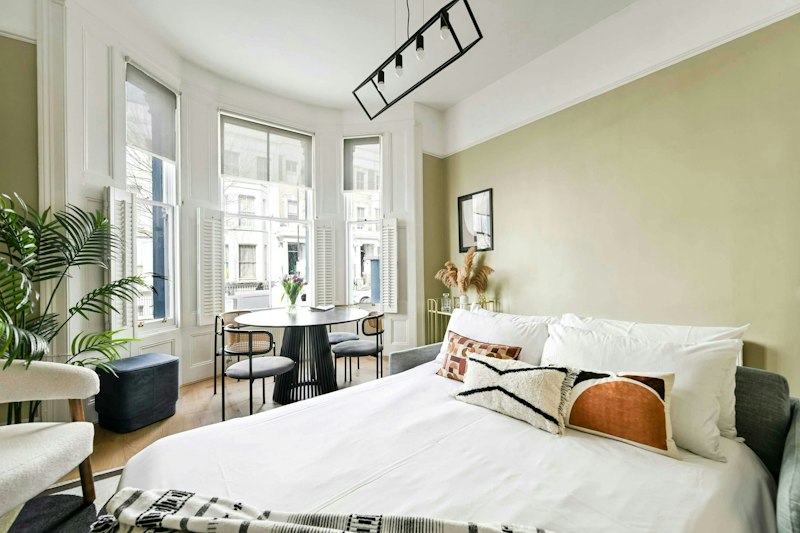 Cheerful Terrace House additional image