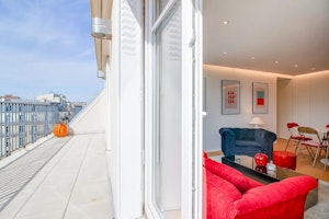 Elegant French Residence image 10