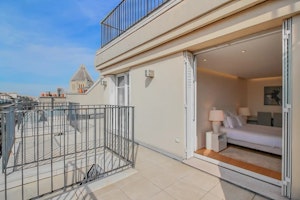 Elegant French Residence image 8