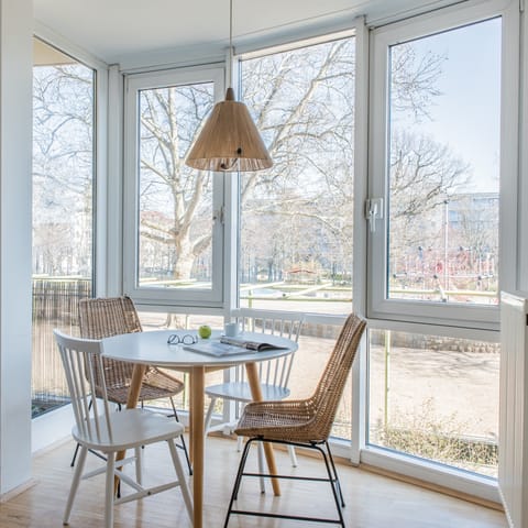 This light-filled dining area
